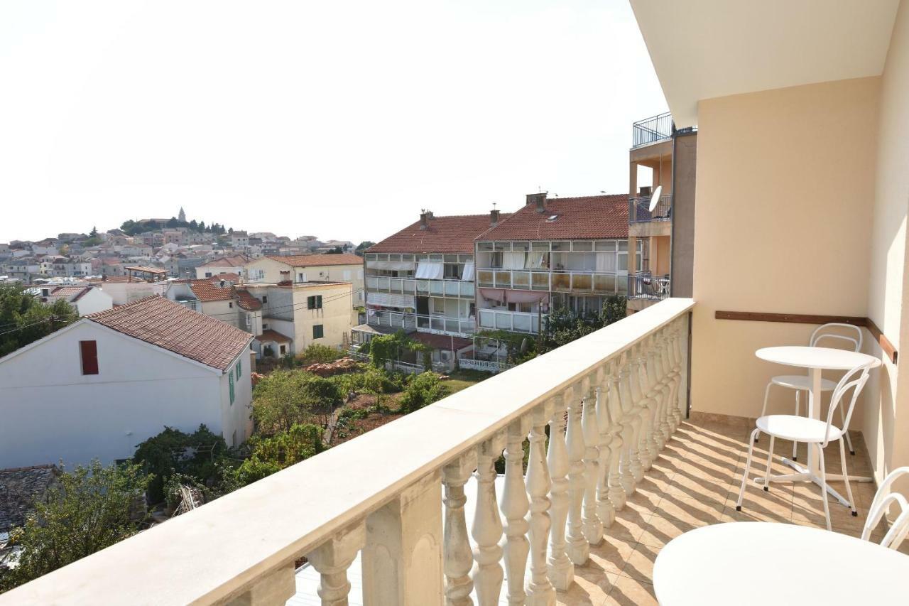 Apartment Damir Primosten Exterior photo