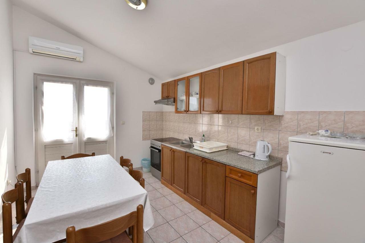 Apartment Damir Primosten Exterior photo