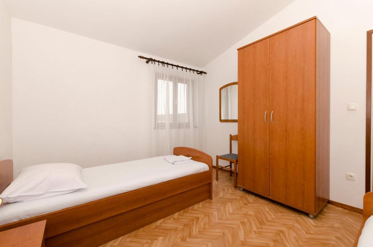 Apartment Damir Primosten Exterior photo