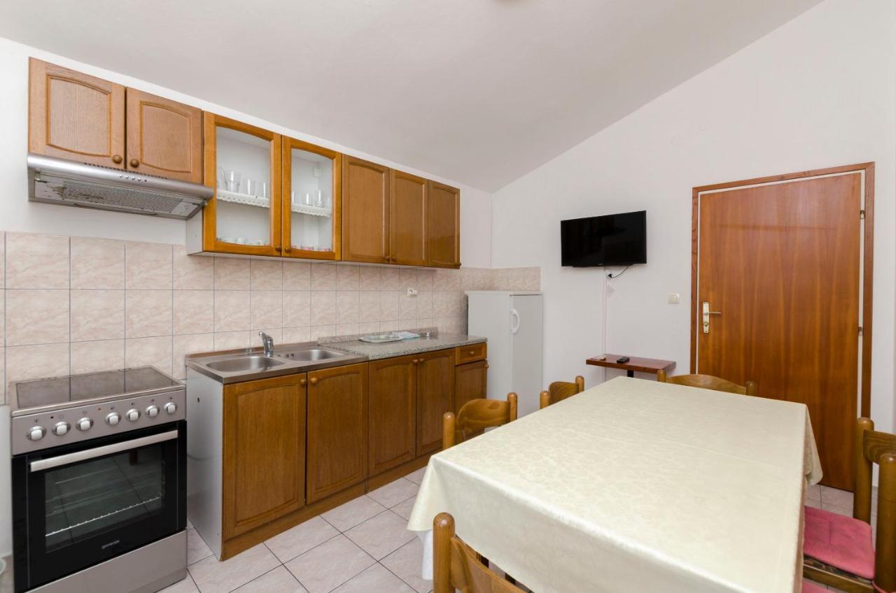Apartment Damir Primosten Exterior photo